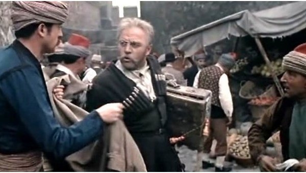 «Вокруг Булгакова»: светлый образ «чёрного генерала» и тараканьи бега «Вокруг Булгакова»: светлый образ «чёрного генерала» и тараканьи бега