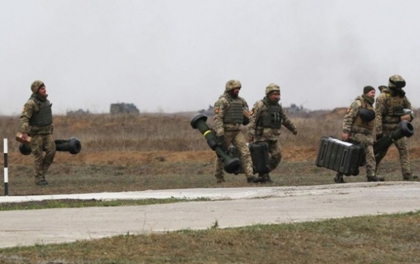 ВСУ провели учения с использованием ракет Javelin ВСУ провели учения с использованием ракет Javelin