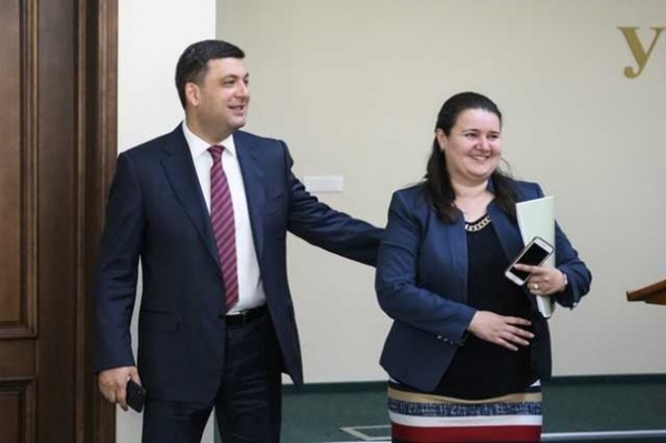 За кредитом? Первая женщина - посол в СШАСюжет За кредитом? Первая женщина - посол в СШАСюжет