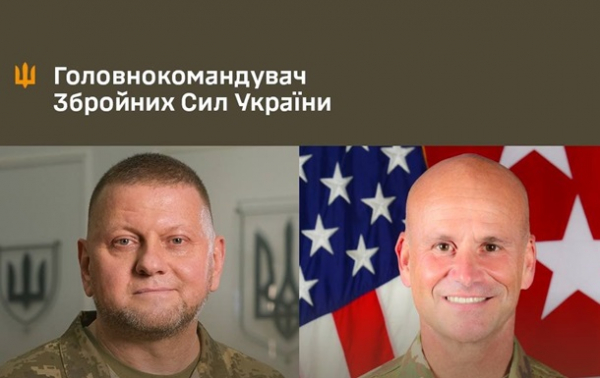 Залужный поговорил с главнокомандующим Объединенных ВС НАТО в Европе Залужный поговорил с главнокомандующим Объединенных ВС НАТО в Европе