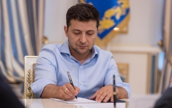 Зеленский присвоил звание Мать-героиня 678 украинкам Зеленский присвоил звание Мать-героиня 678 украинкам