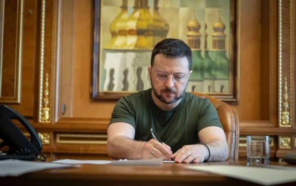 Зеленский утвердил повышение акцизов на топливо Зеленский утвердил повышение акцизов на топливо
