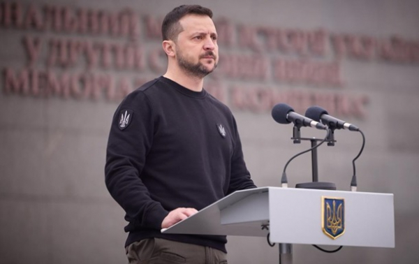 Зеленский заявил о решающем этапе битвы за Украину Зеленский заявил о решающем этапе битвы за Украину