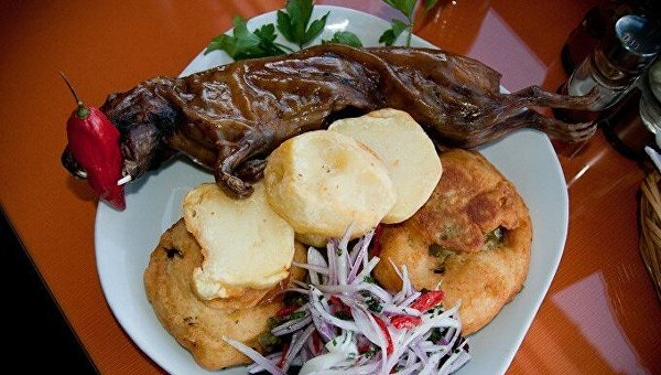 Жареный куй, пьяные креветки и печенье с осами: самые мерзкие блюда мира