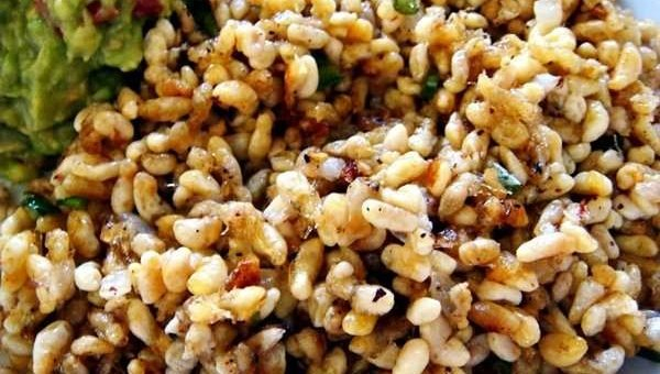 Жареный куй, пьяные креветки и печенье с осами: самые мерзкие блюда мира